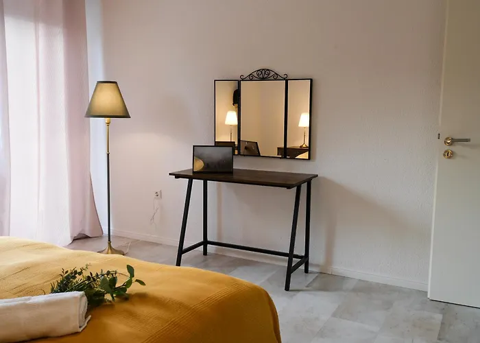 度假居 Deluxe House Mit Terrasse & Garten - Komfort & Raum 杜伊斯堡