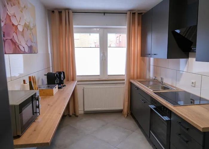 Deluxe House Mit Terrasse & Garten - Komfort & Raum 杜伊斯堡